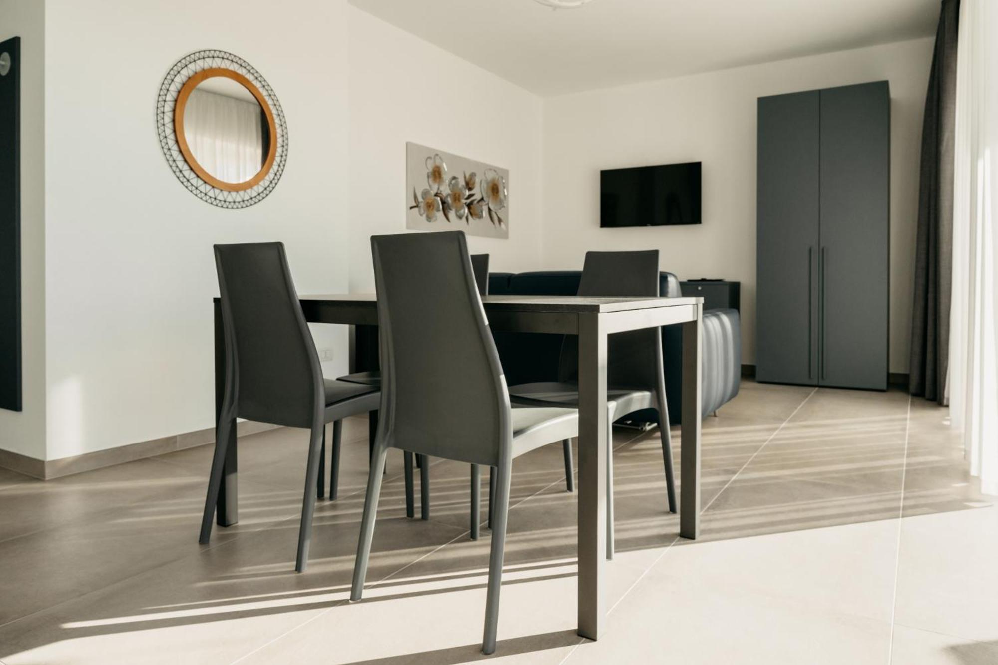 Apartments Monsurei, Lake View باردولينو المظهر الخارجي الصورة