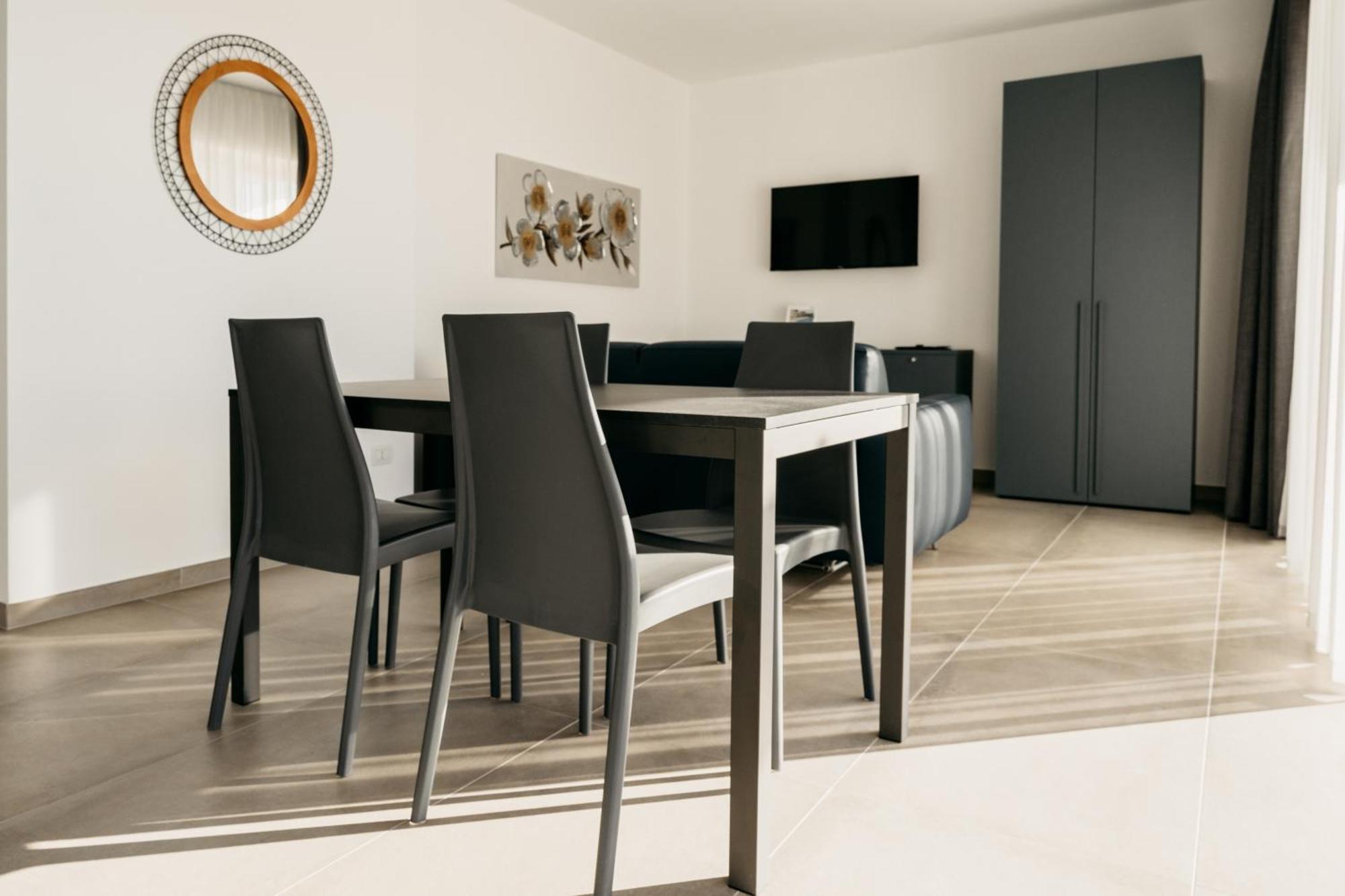 Apartments Monsurei, Lake View باردولينو المظهر الخارجي الصورة