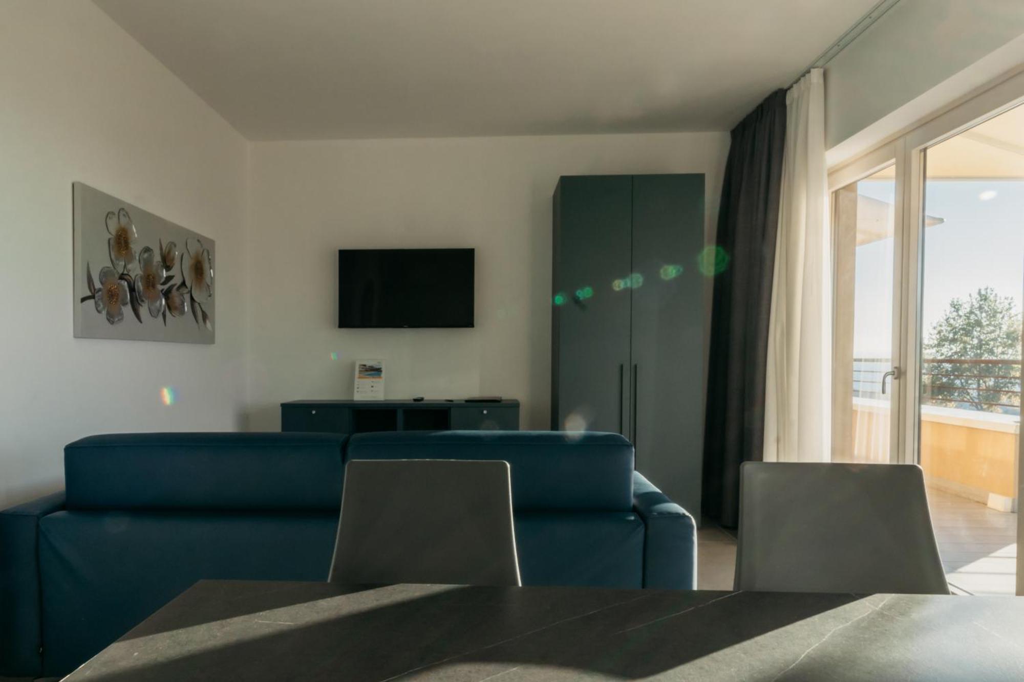 Apartments Monsurei, Lake View باردولينو المظهر الخارجي الصورة