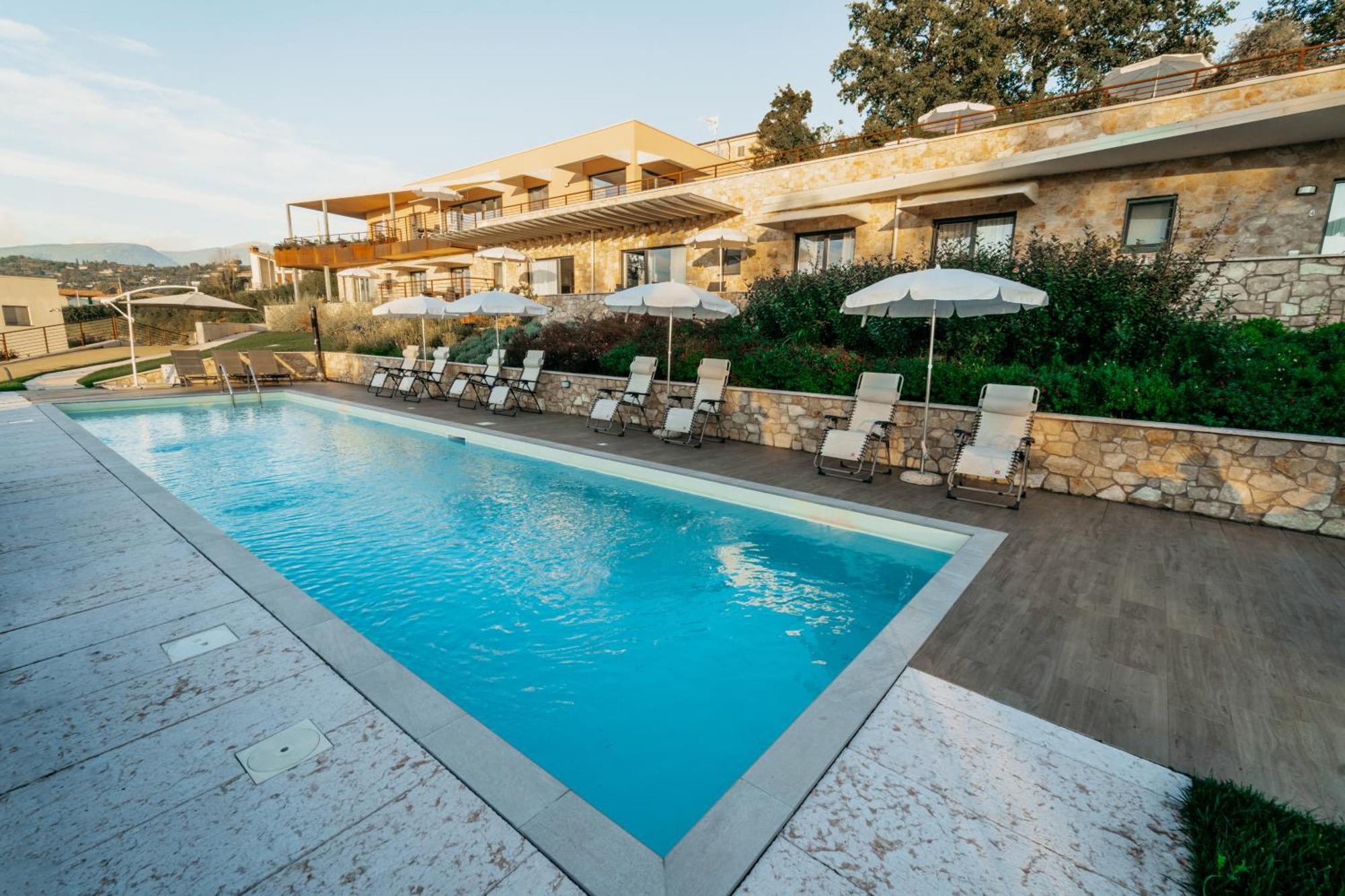Apartments Monsurei, Lake View باردولينو المظهر الخارجي الصورة