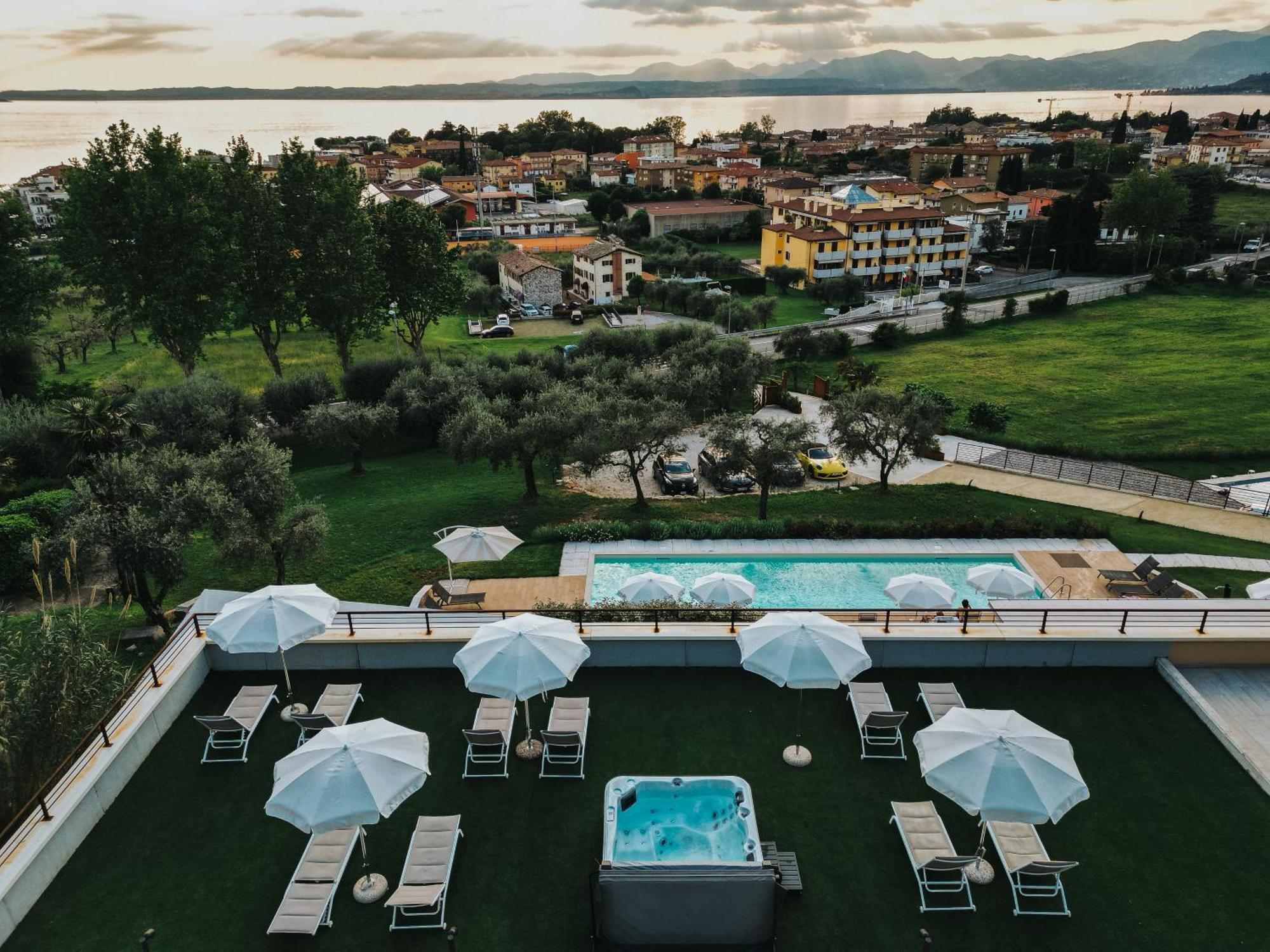 Apartments Monsurei, Lake View باردولينو المظهر الخارجي الصورة